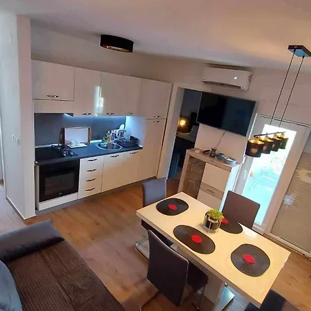 App Danijela Apartament *